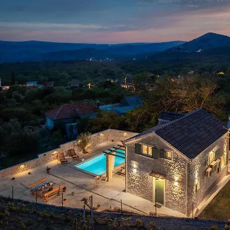 Villa Cavalleria Rusticana With Heated Pool And Vineyard Blizna Donja Exterior photo