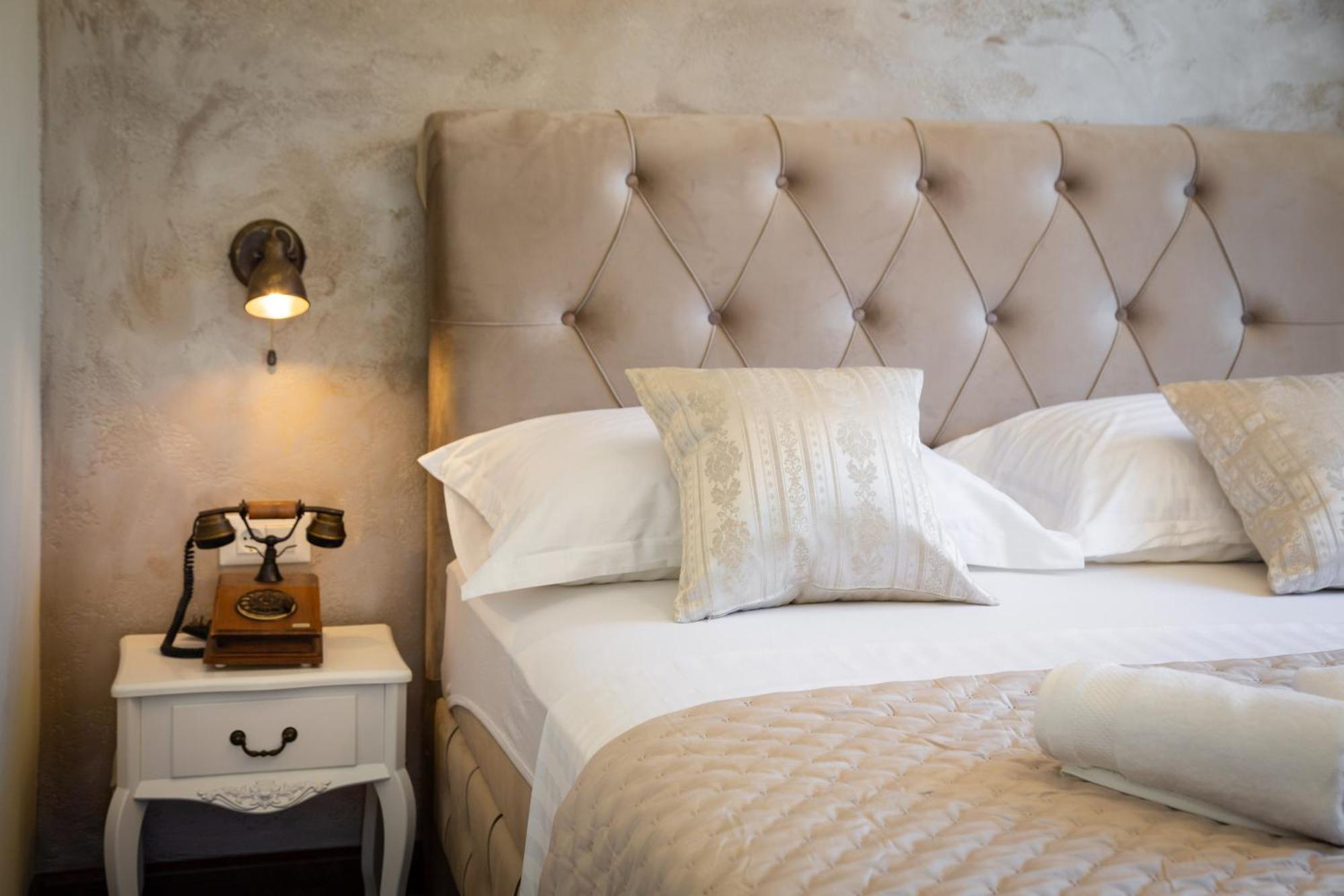 Cavalleria Rusticana With Heated Pool And Vineyard Villa *