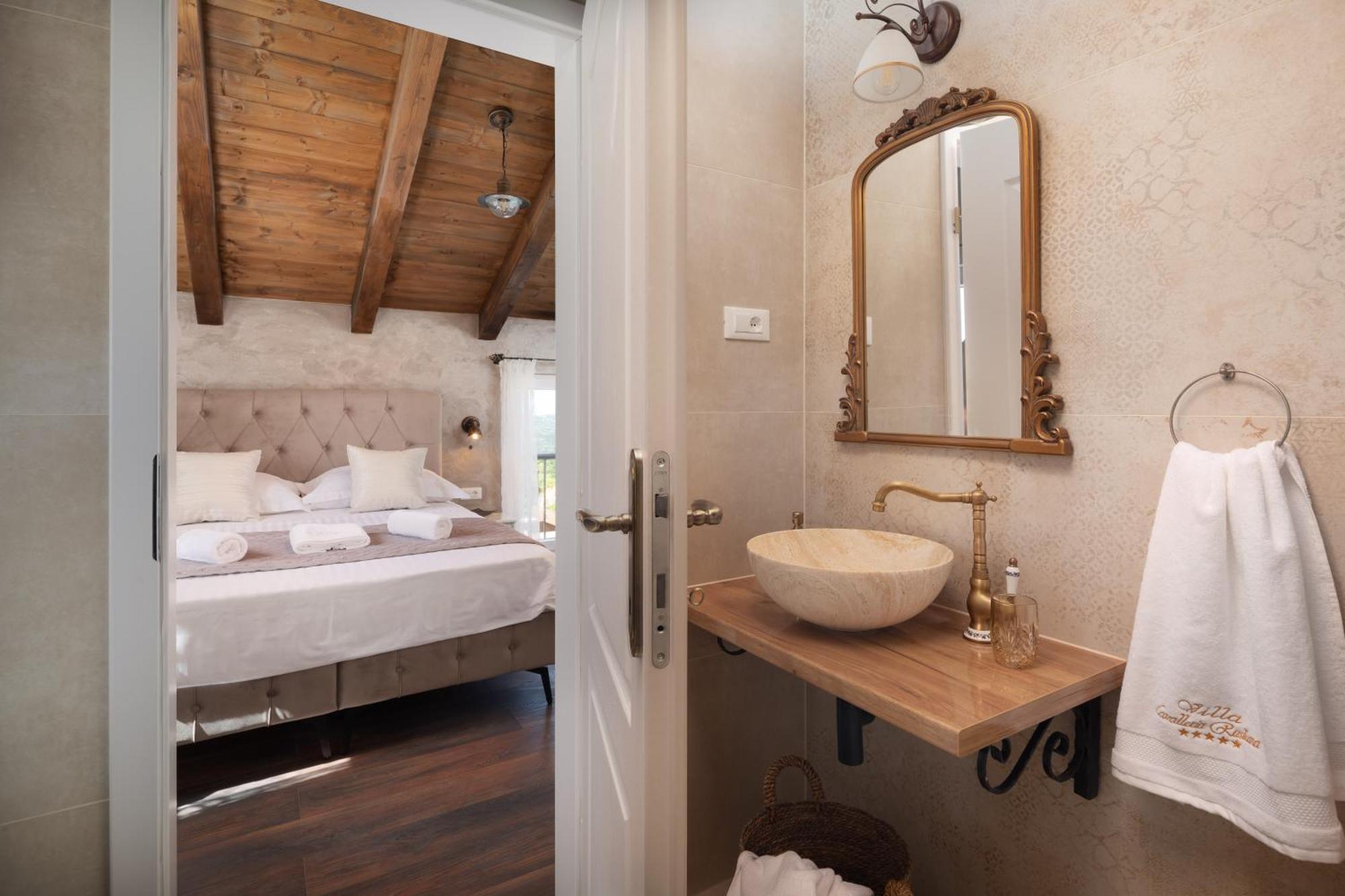 Cavalleria Rusticana With Heated Pool And Vineyard Blizna Donja