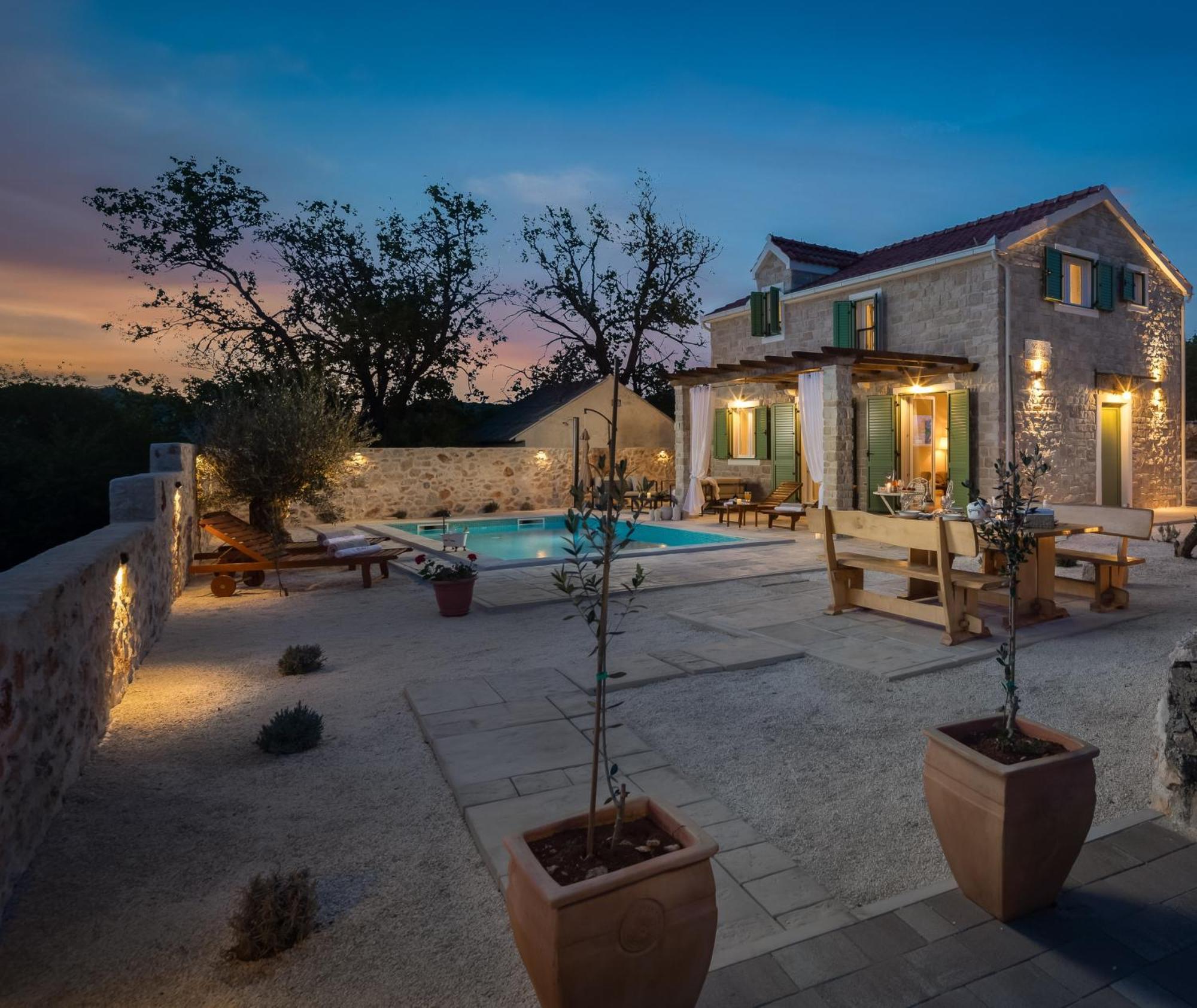 Cavalleria Rusticana With Heated Pool And Vineyard