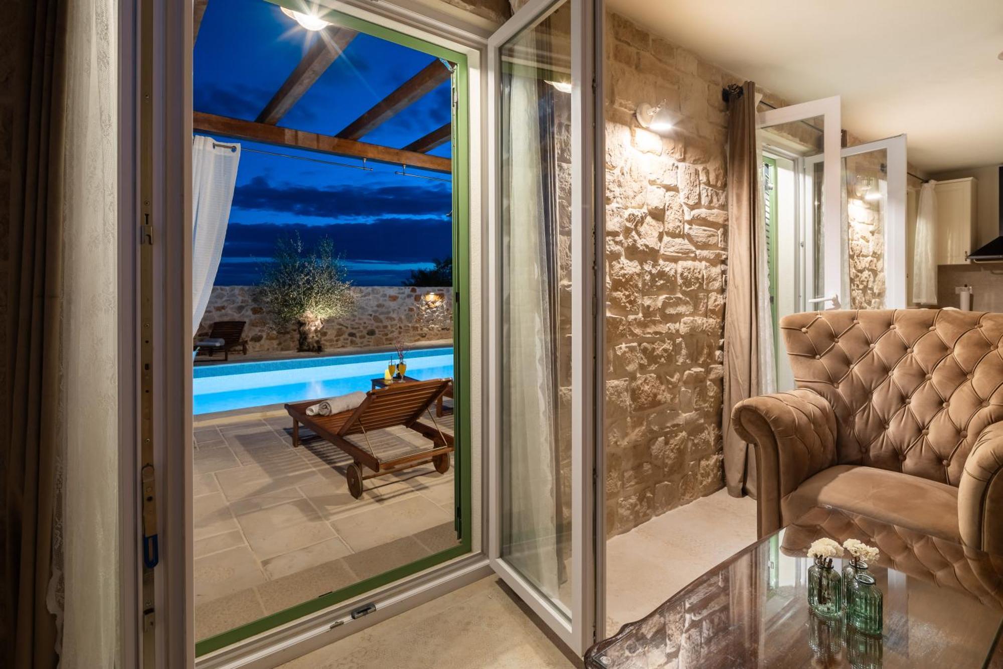 Cavalleria Rusticana With Heated Pool And Vineyard Blizna Donja
