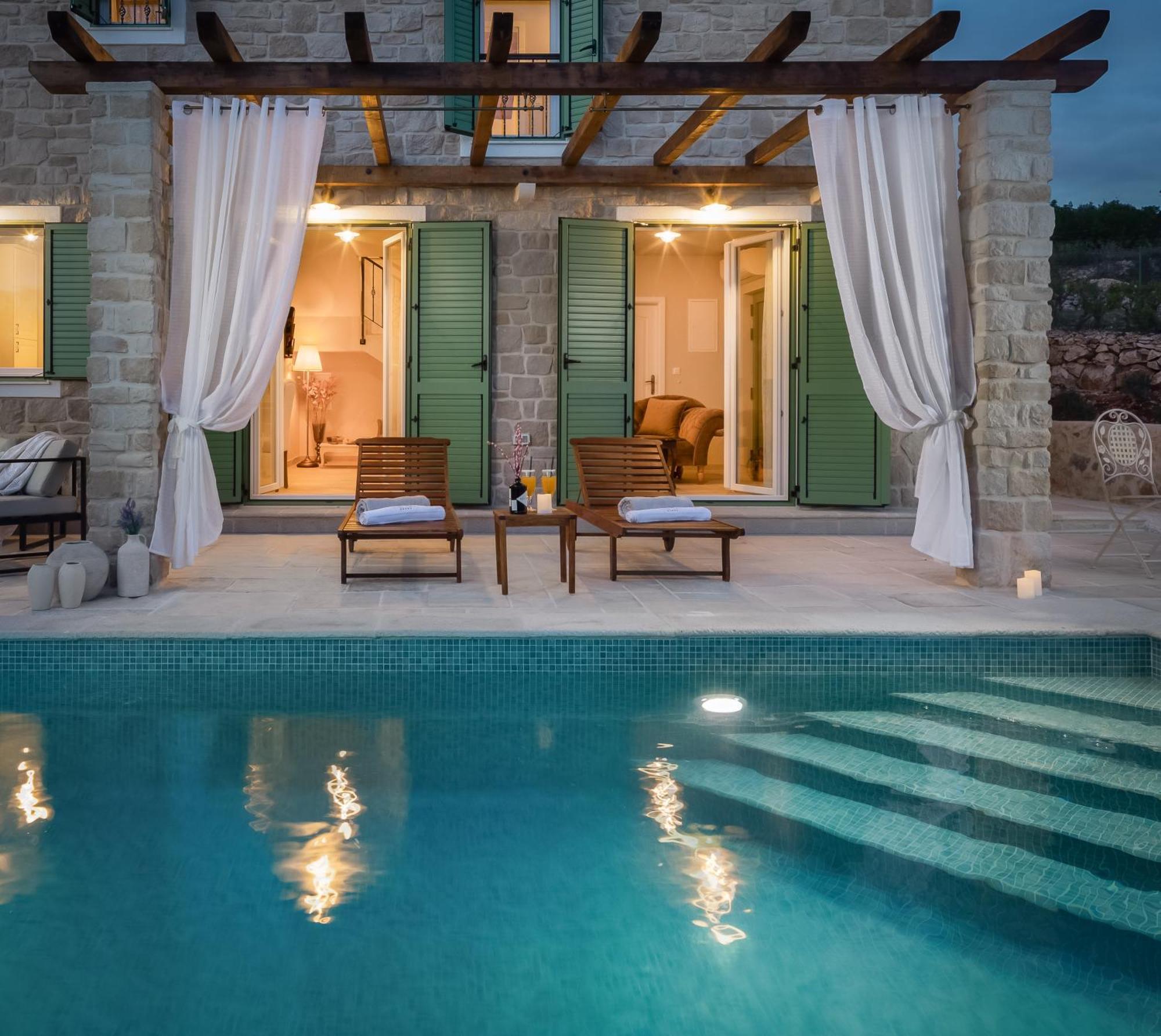Cavalleria Rusticana With Heated Pool And Vineyard Villa *