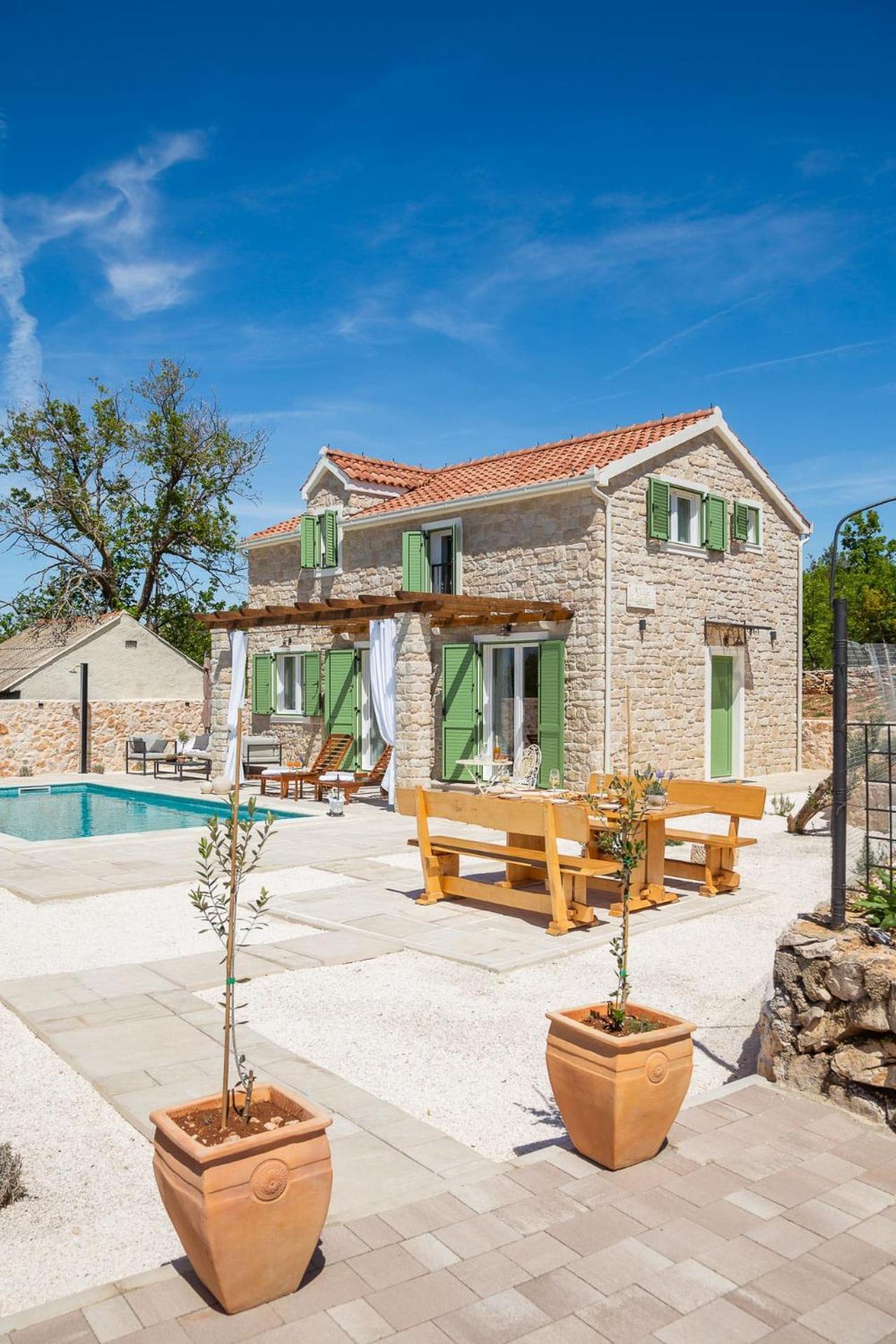 Cavalleria Rusticana With Heated Pool And Vineyard