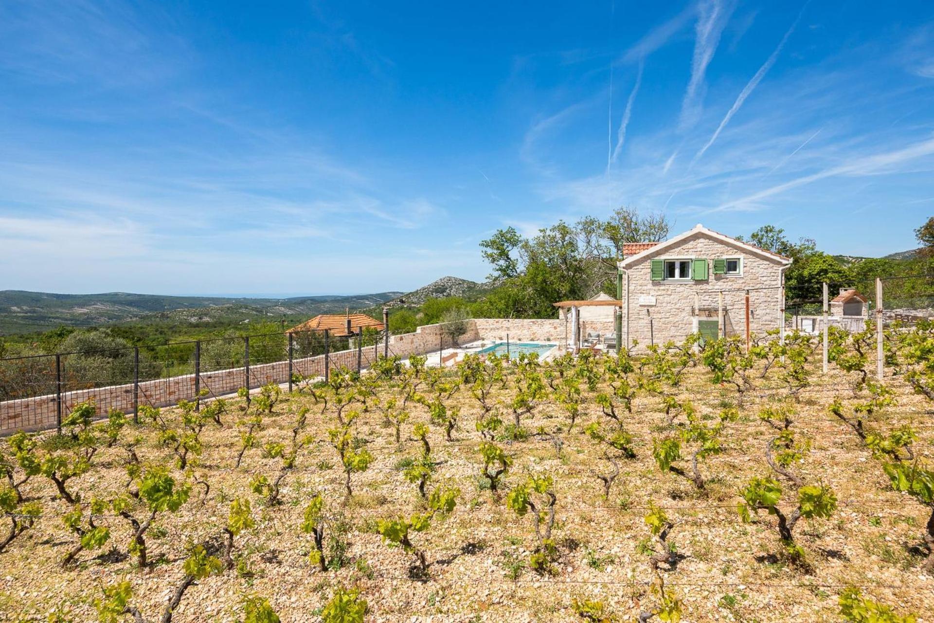 Villa Cavalleria Rusticana With Heated Pool And Vineyard *
